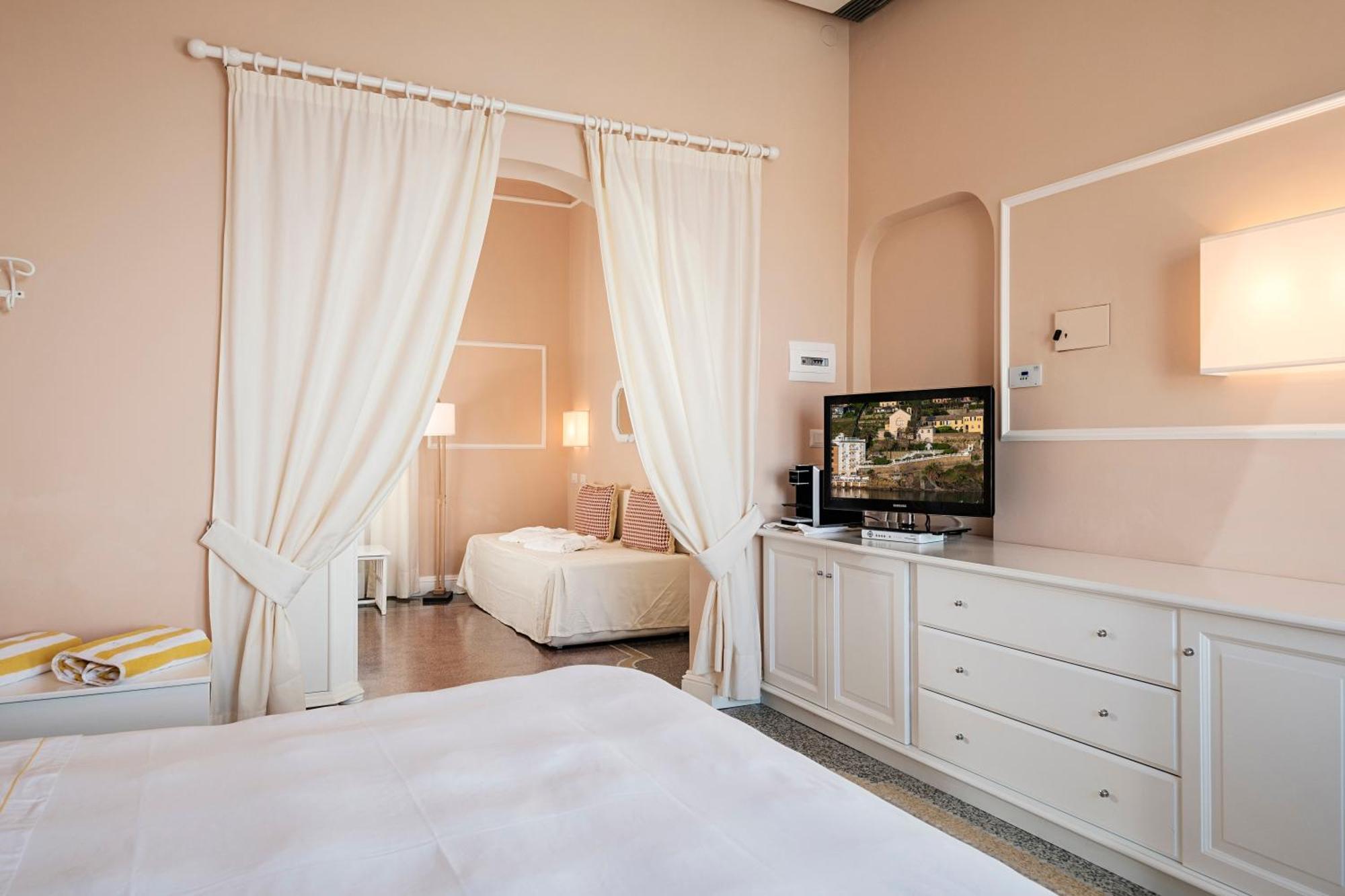 Helvetia 4*
